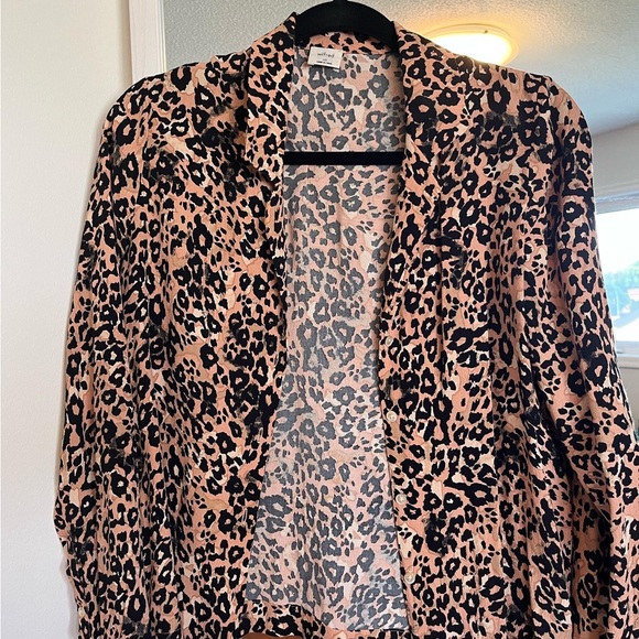 Wilfred cheetah pants & blouse - Picture 3 of 3